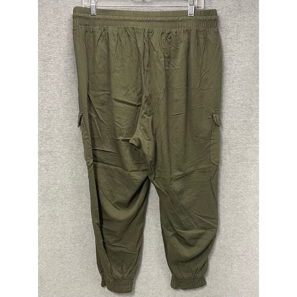 Torrid Relaxed Fit Cargo Joggers Size 1X - Picture 3 of 5